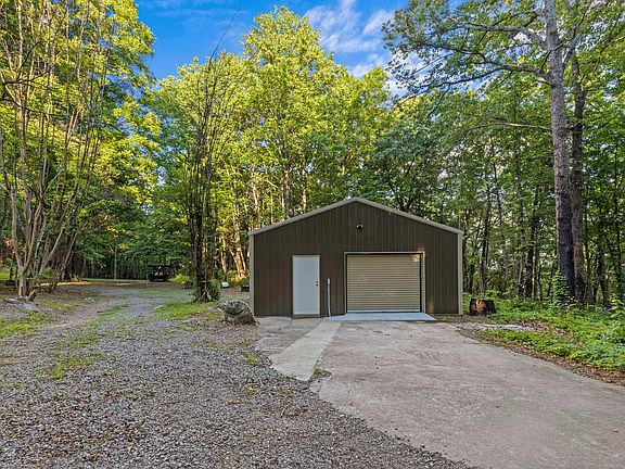 53rd image of 748 Woodcock Rd