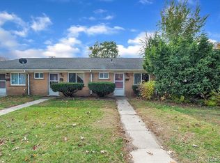 34503 Glenwood Rd, Wayne, MI 48184