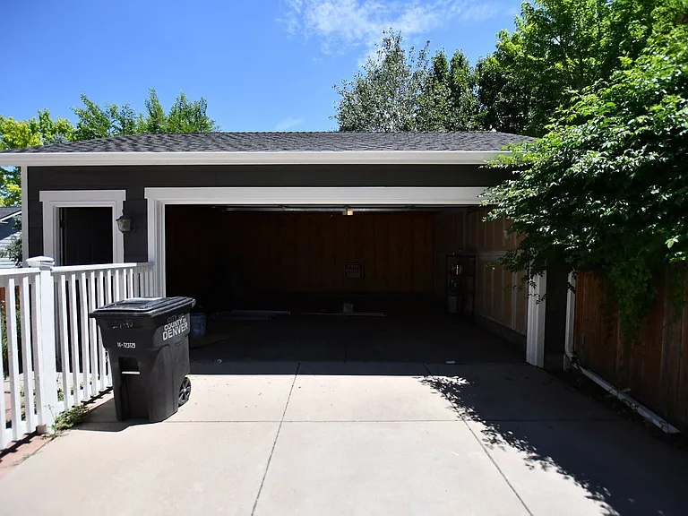 2740 Wabash St — Photo 15
