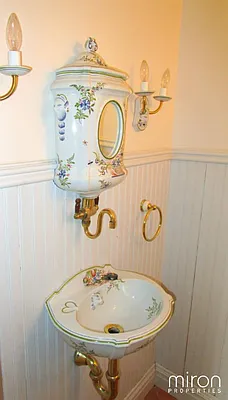 Rented by Miron Properties | media 37