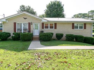 716 Cheairs Cir, Columbia, TN 38401