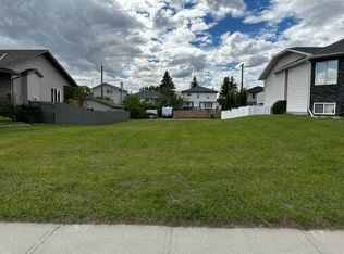 336 Parkview Est, Strathmore, AB T1P1K8