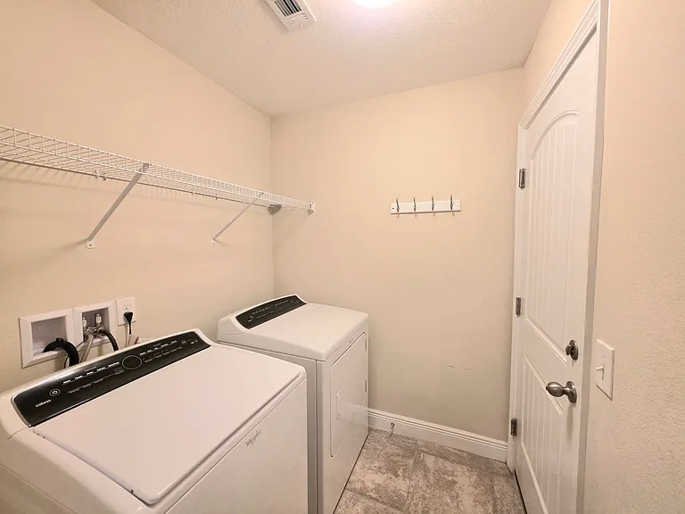 5625 Shooting Star Ct — Photo 13