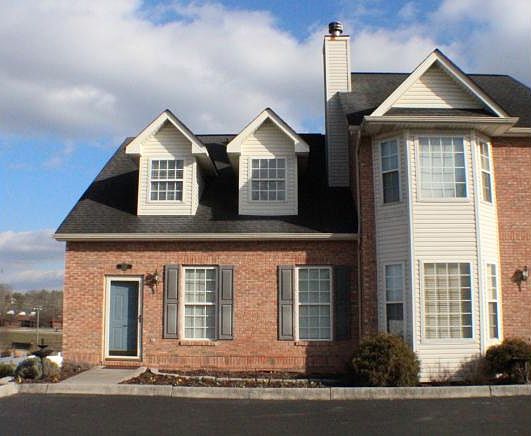 1st image of 2510 Cloister Ln