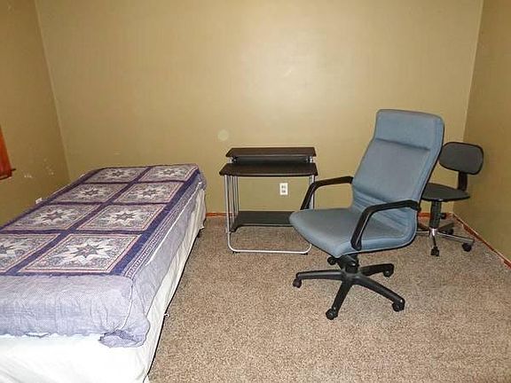 4th image of 468 Springville Ave #1