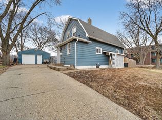 804 Lacona Ave, Des Moines, IA 50315