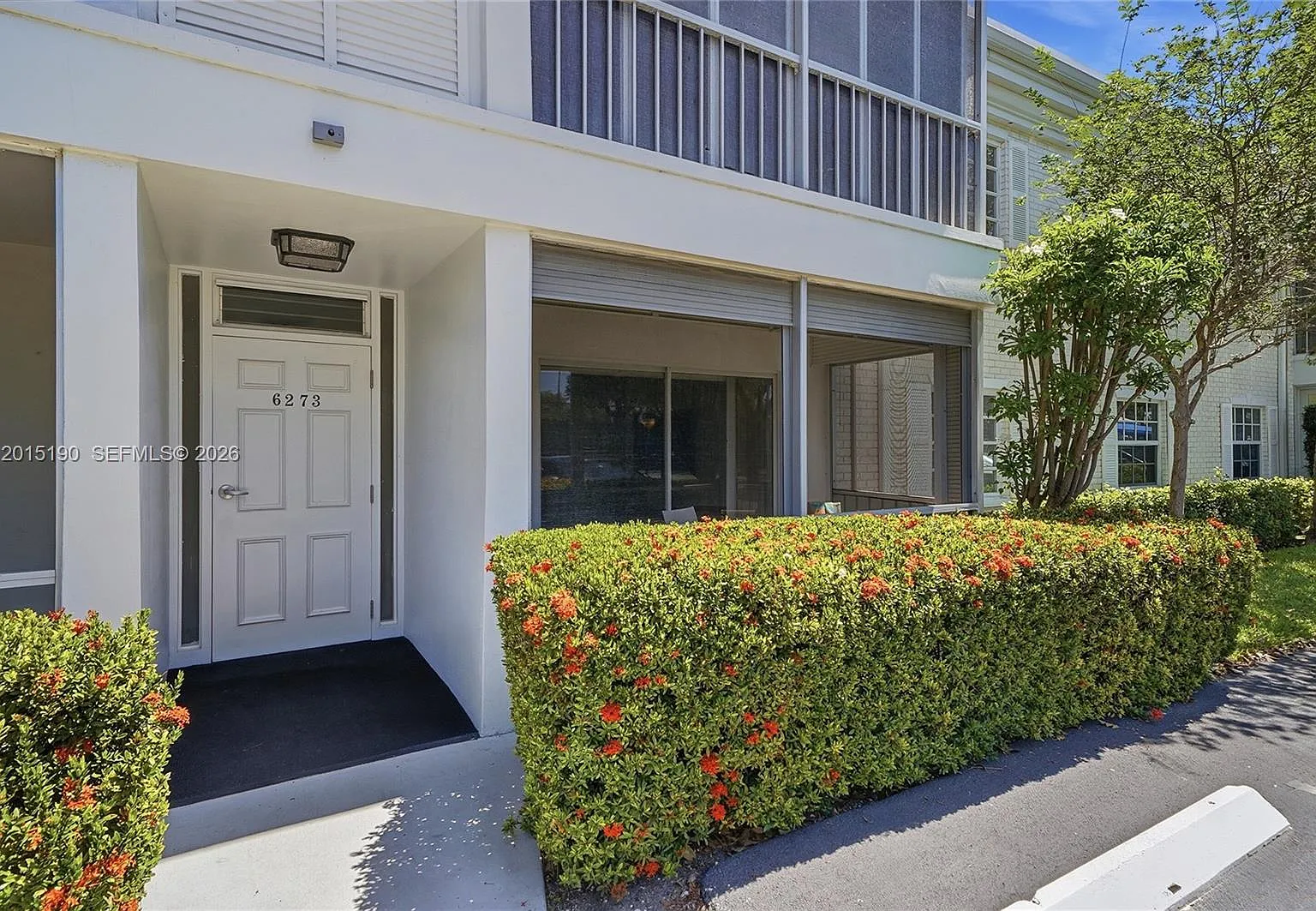 Bay Colony Club Condo — Photo 2