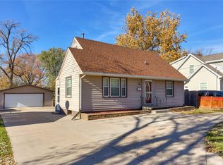 2110 50th St, Des Moines, IA 50310