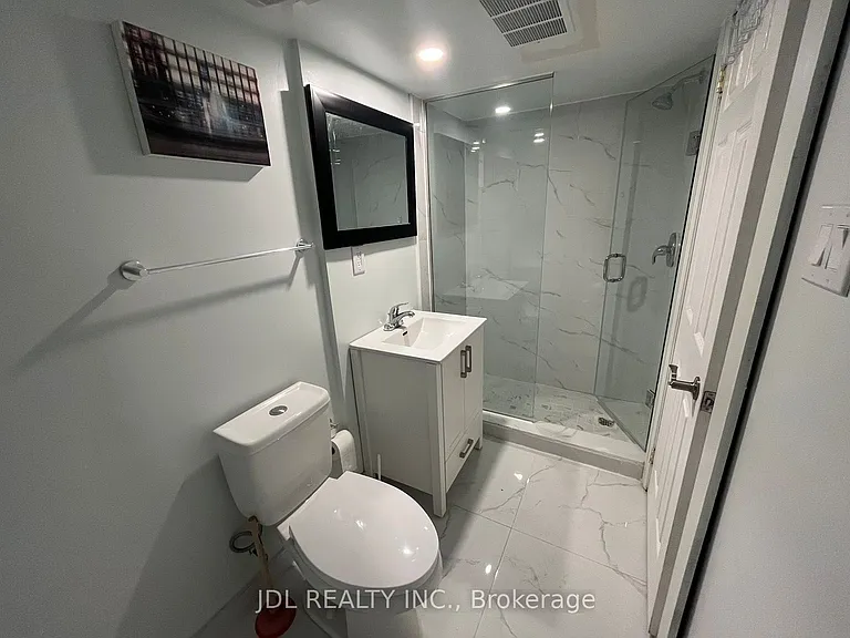 5 Sorauren Ave #7 — Photo 42