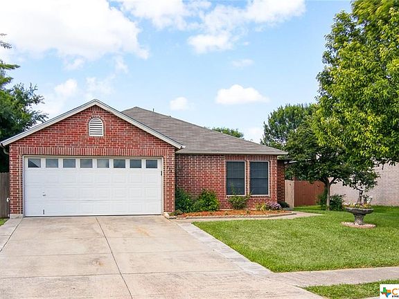 2nd image of 738 Pinehurst Dr