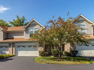 373 Bloomfield Ct, Vernon Hills, IL 60061