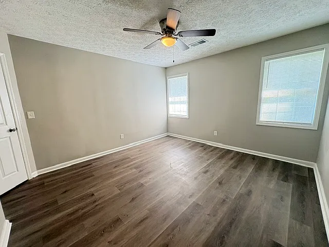 1000 Wehring Ln — Photo 12