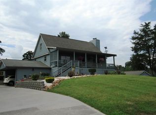 1243 Cedar Hills Rd, Dandridge, TN 37725