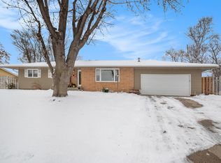 2010 Ross St, Yankton, SD 57078