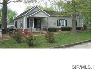 102 E Looking Glass St, Summerfield, IL 62289
