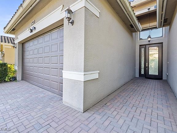 3rd image of 11748 Stonecreek Cir