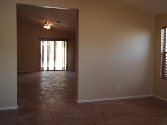 5th image of 15895 W Adams St