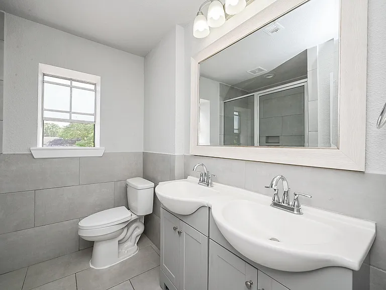 1518 East Ave #104 — Photo 12