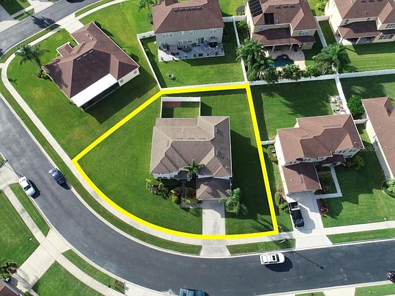 5th image of 646 First Cape Coral Dr
