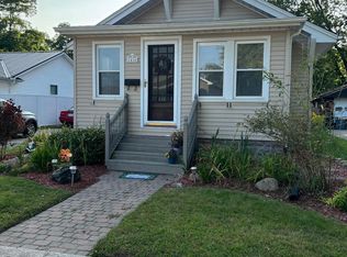 1416 Goffe St, Saint Clair, MI