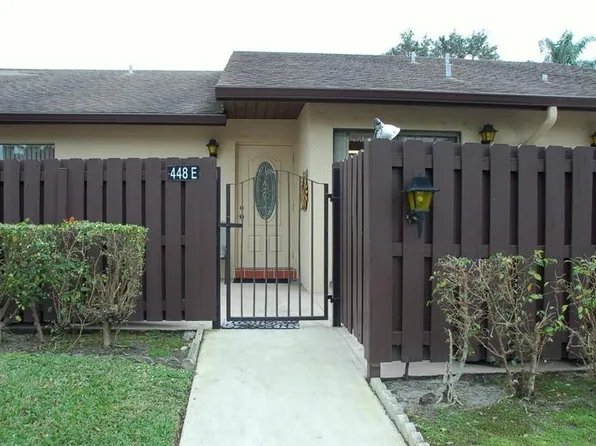 448 Pine Glen Lane #E, Greenacres, FL 33463