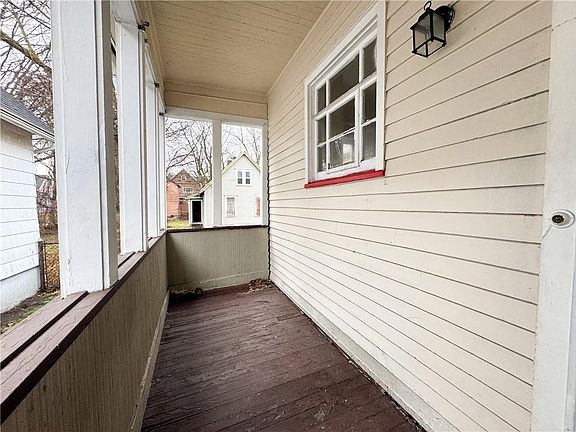 4th image of 15 Dejonge St