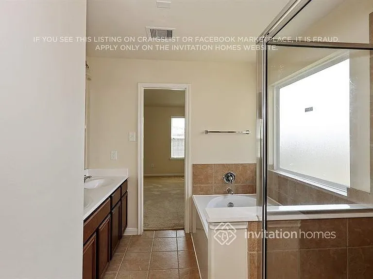 914 Doubletree Glen Dr — Photo 13