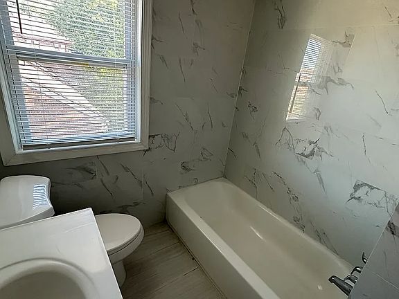 2nd image of 3682 Bedford St #2