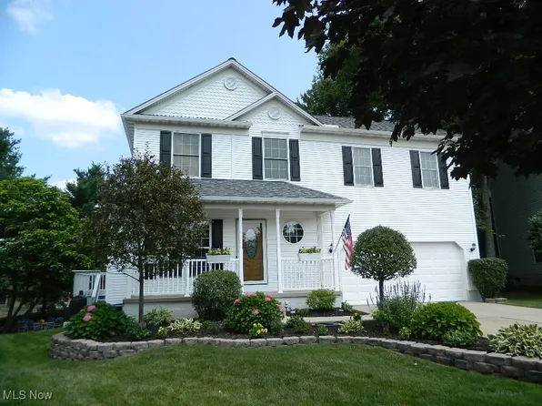 112 Woodbridge Xing, Chardon, OH 44024
