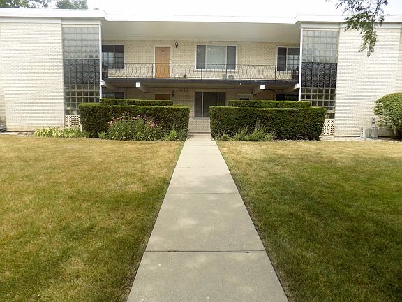 2nd image of 507 Hyacinth Pl #507