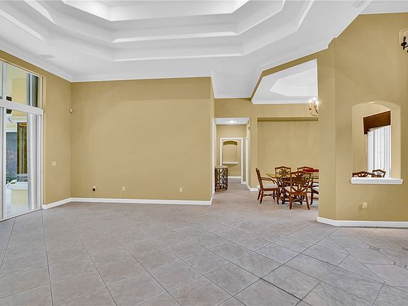 5th image of 104 Hidden Oak Dr