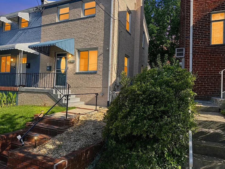 4360 Dubois Pl SE