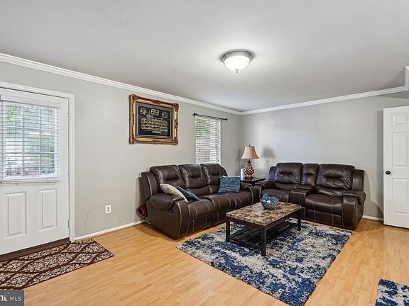 4th image of 14941 Enterprise Ln
