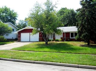 20W445 Marlborough Ln, Lombard, IL 60148