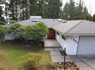 17805 NE 8th Pl, Bellevue, WA 98008