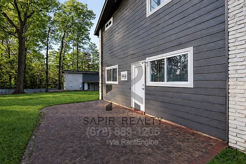 1277 Goodwin Rd NE Photo 1