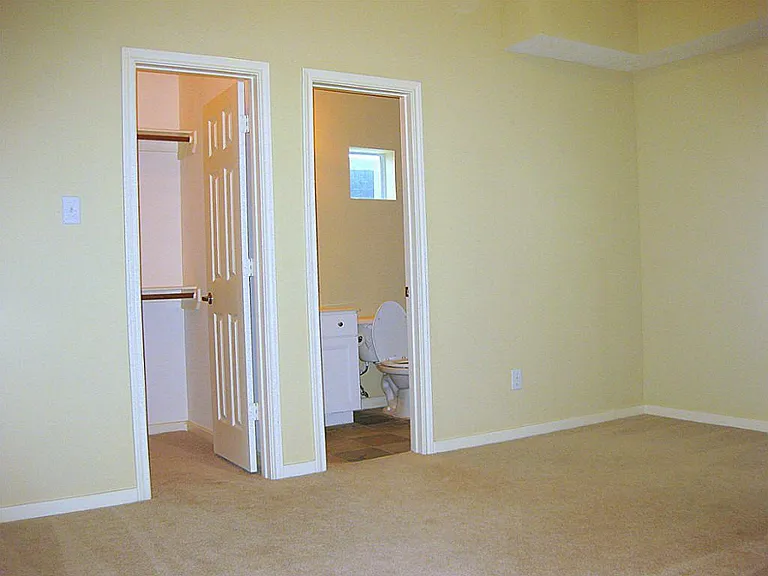 5734 Kansas St — Photo 7