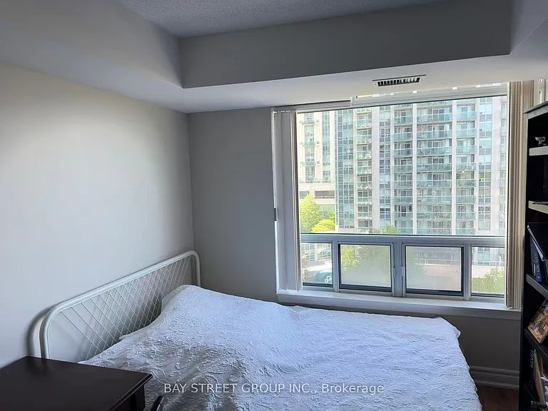28 Harrison Garden Blvd #911 — Photo 11