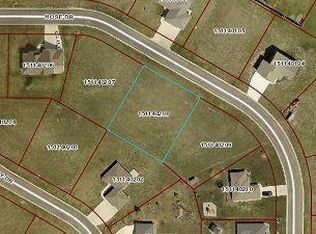 807 Rose Dr, Ellendale, MN 56026