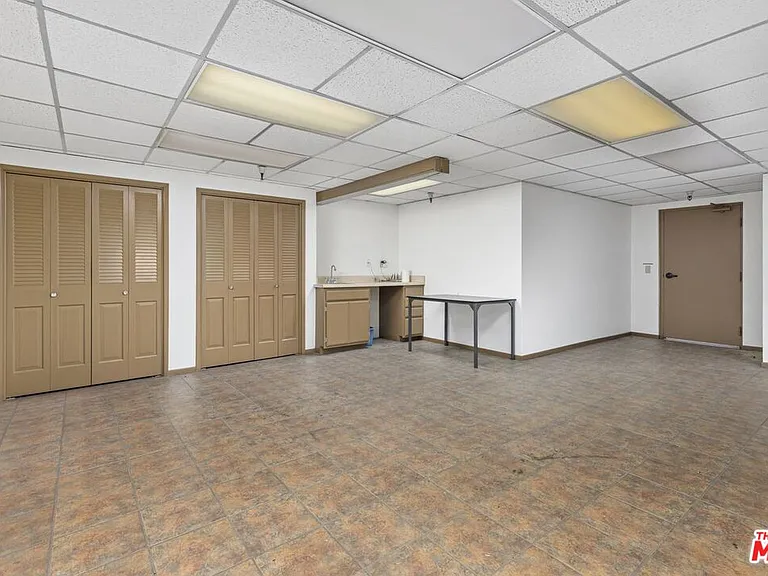 12801 Moorpark St #206 — Photo 33