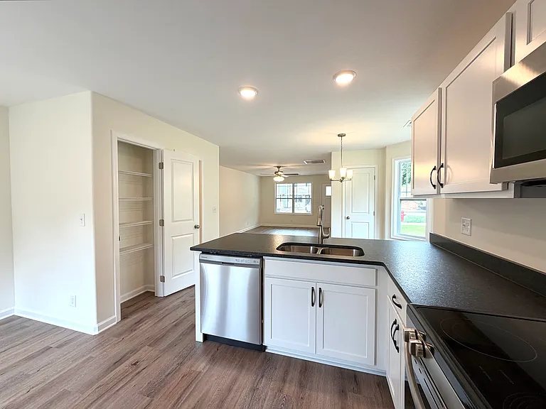 901 Peaceful Pl — Photo 13