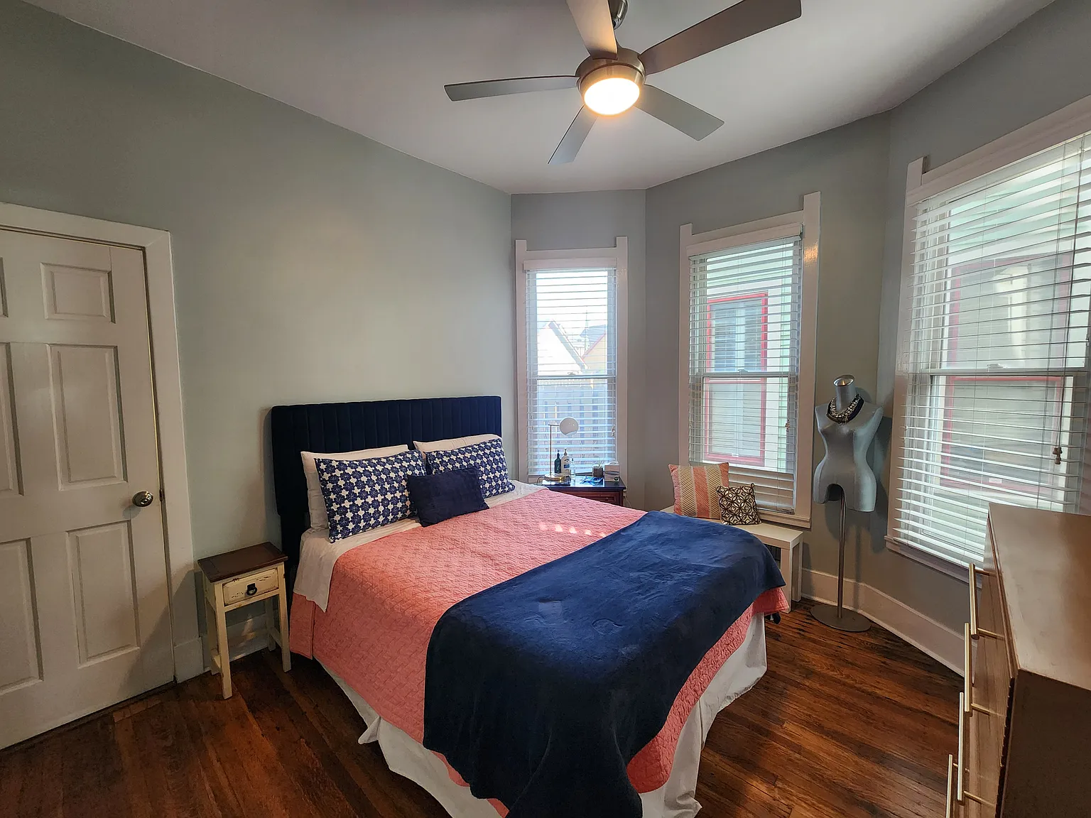 1 bed, 1184 sqft, $1,750 — Photo 4