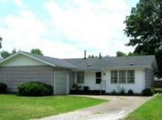 2042 Peggy Dr, Henderson, KY 42420