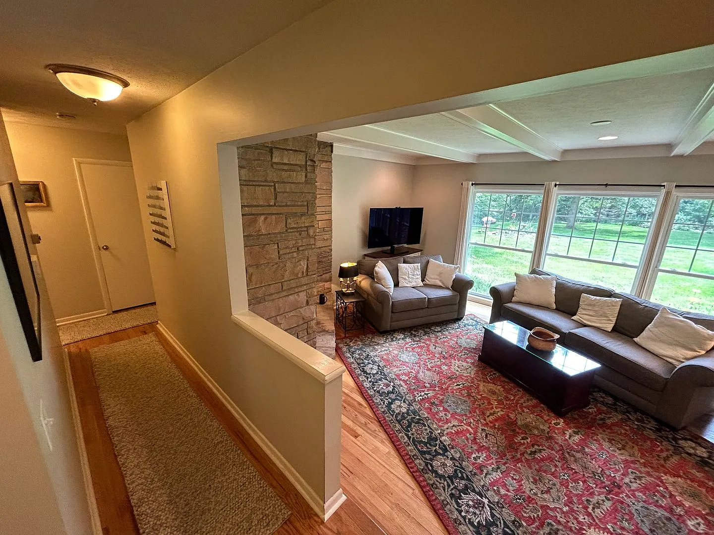 Furnished 3 Bedroom With Tons of Space!! — Photo 4
