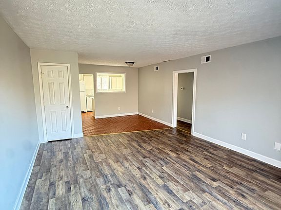 4th image of 22020 Gloucester Ct #C-1