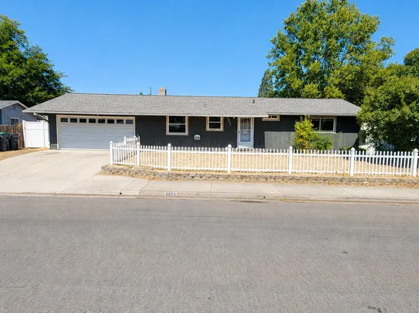 7875 Gladstone Ave, White City, OR 97503