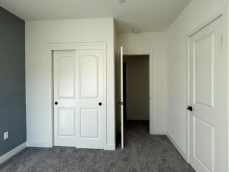 8425 Telegraph Rd — Photo 42