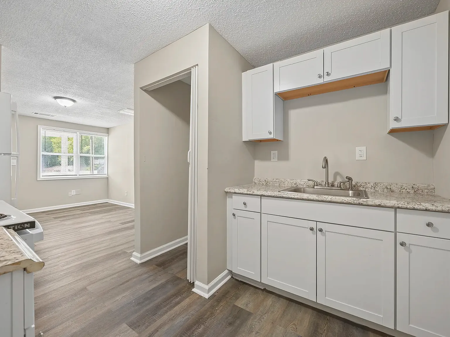 2 bed, 700 sqft, $775 — Photo 4