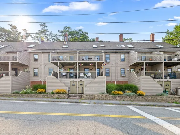 31 Merrimac St Unit 31, Amesbury, MA 01913