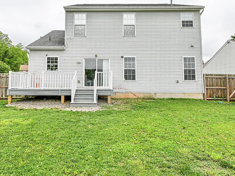 5469 Fairford Ct — Photo 48